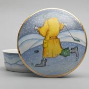 Шкатулка, туалетная коробочка, ф «Круглая» рис «Зима. Хоккей» 11,5х5,8 см, фарфор