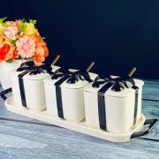 Набор из 3 баночек 350 мл с ложками на подставке «Multicolor» Белый с черным. Фарфор.